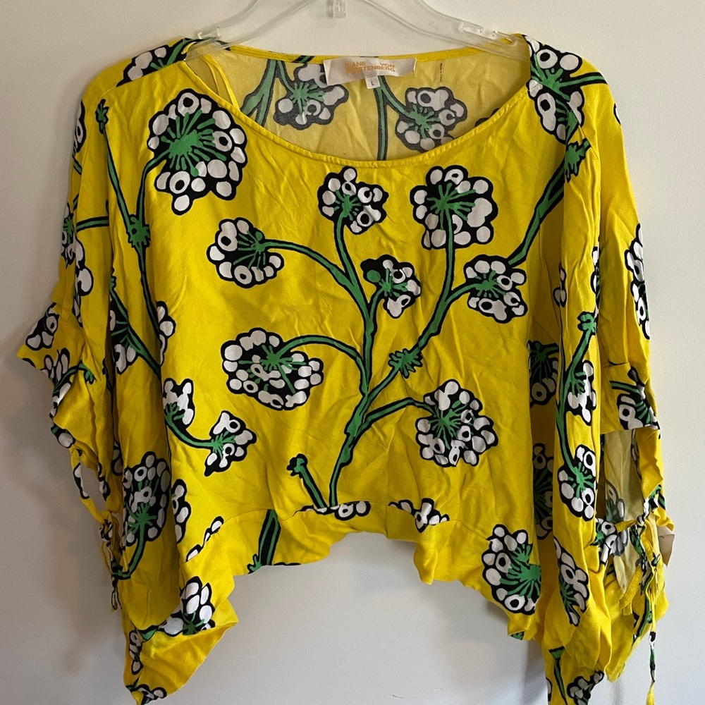 Diane Von Ferstenburg floral top